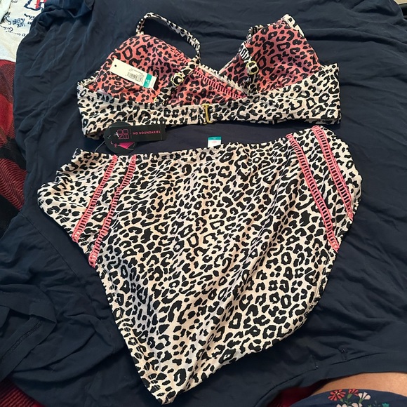 Plus size 1x leopard high waist bikin.  Hot pink trim, adjustable straps cheeky - Picture 2 of 3